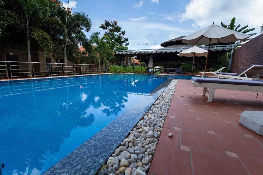 Castaways Resort Дуонг-Донг Экстерьер фото
