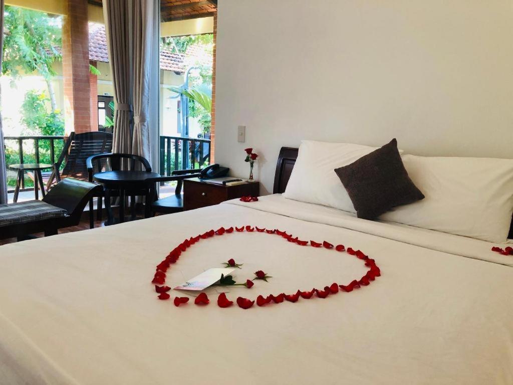 Castaways Resort Дуонг-Донг Экстерьер фото